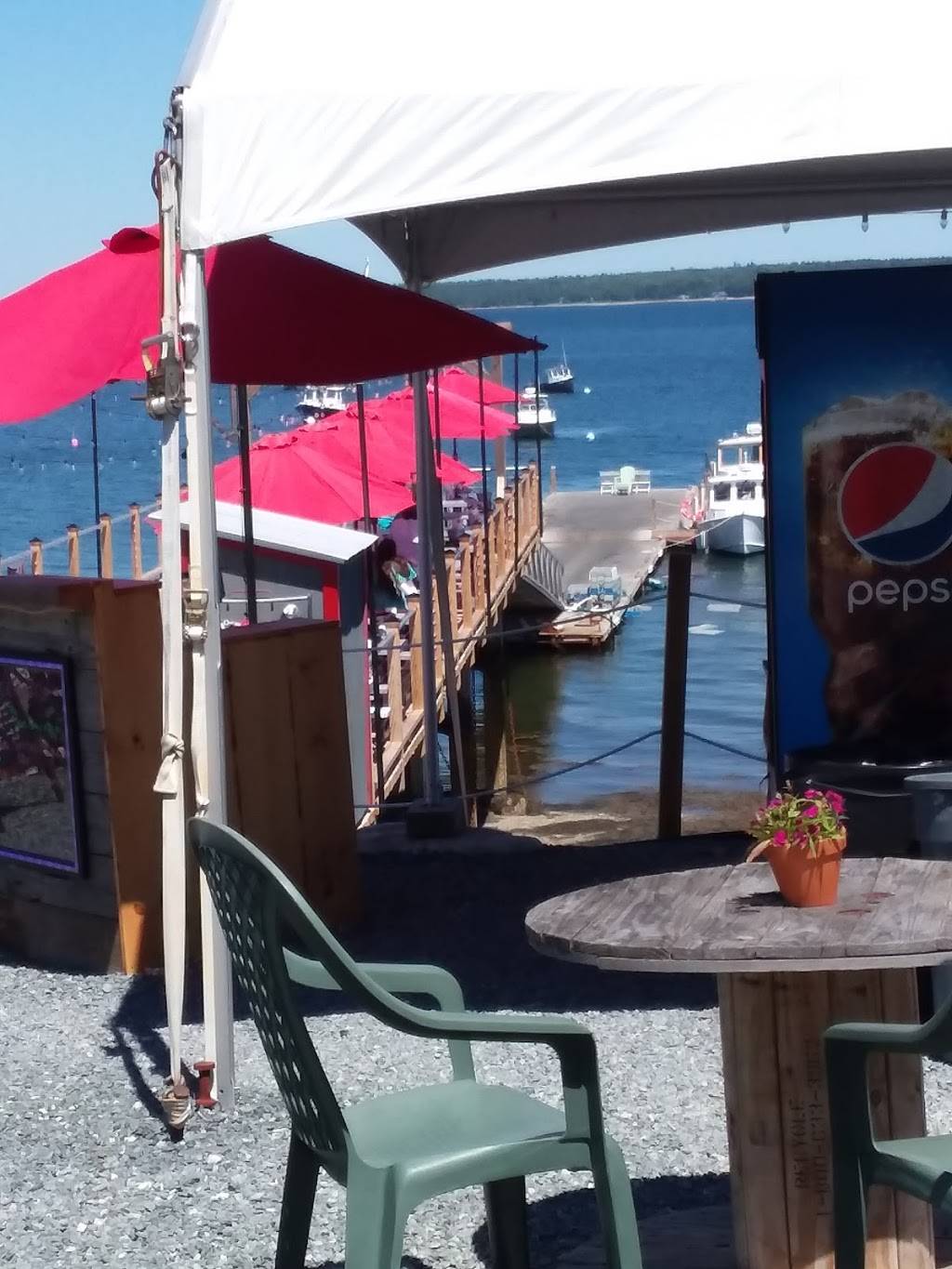 Perrys Lobster Shack | restaurant | 1076 Newbury Neck Rd, Surry, ME 04684, USA | 2076671955 OR +1 207-667-1955
