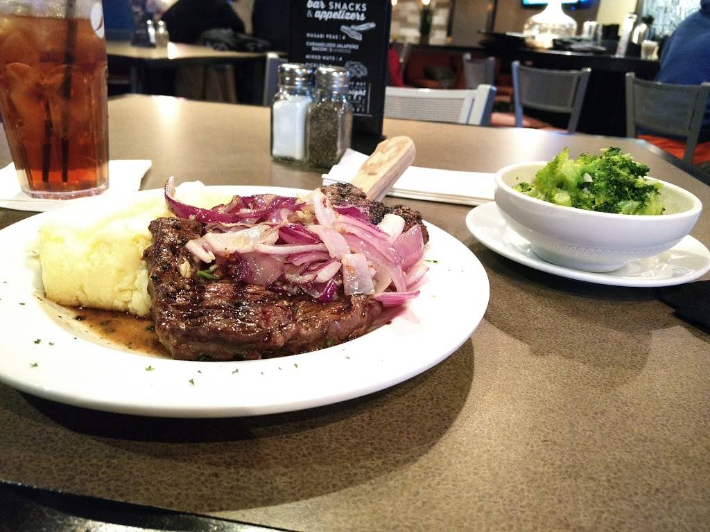 1 Hundred West | restaurant | 100 W 76th St, Davenport, IA 52806, USA | 5633866900 OR +1 563-386-6900