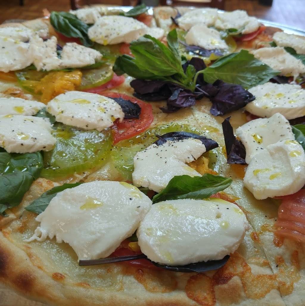 Angelas | restaurant | 329 Glenmont Rd, Glenmont, NY 12077, USA | 5184277122 OR +1 518-427-7122