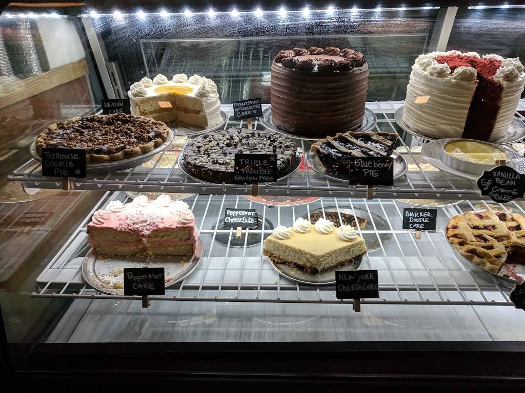 Kaminskys Dessert Cafe | restaurant | 2 Magnolia Rd, Charleston, SC 29407, USA | 8544291777 OR +1 854-429-1777