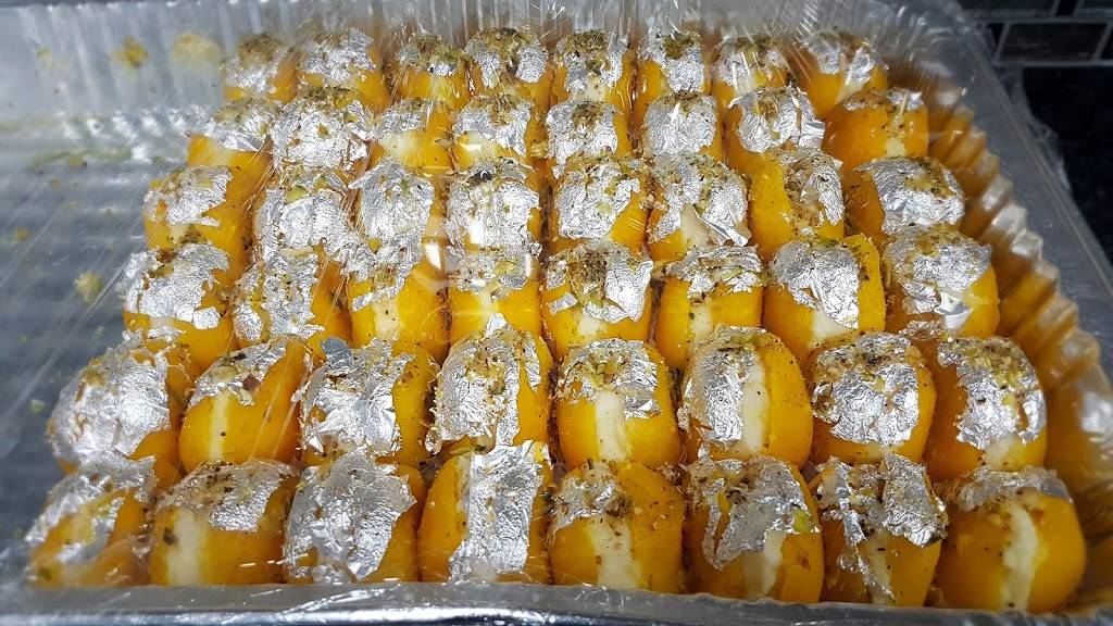 Mehak Sweets & Restaurant | restaurant | 10725 McLaughlin Rd, Brampton, ON L7A 3E5, Canada | 9054504646 OR +1 905-450-4646