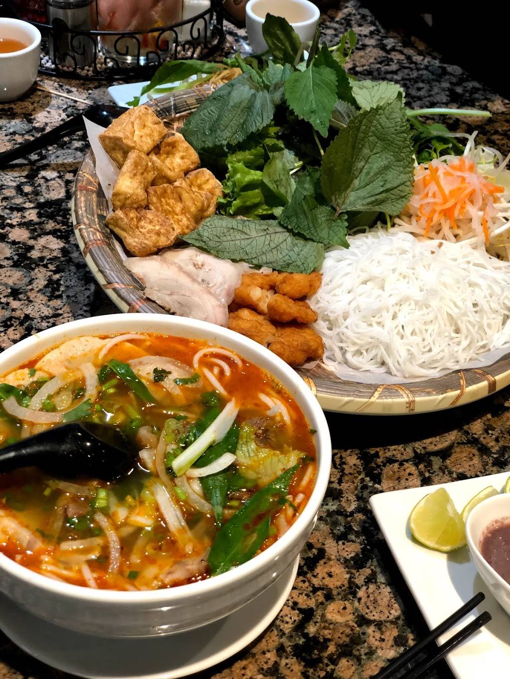 Bs Kitchen Fine Vietnamese Cuisine | restaurant | 3550 Rutherford Rd Unit 88 & 89, Vaughan, ON L4H 2T8, Canada | 9055538668 OR +1 905-553-8668