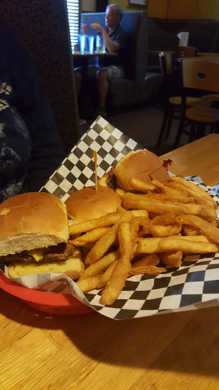 Chubby Rays | restaurant | 3910 Ruckriegel Pkwy, Jeffersontown, KY 40299, USA | 5022671188 OR +1 502-267-1188