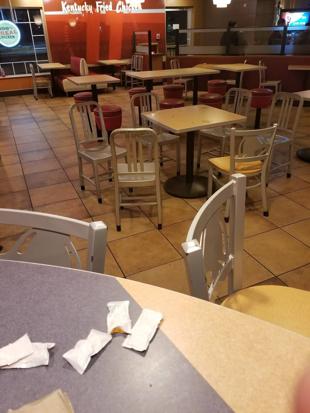 Taco Bell | restaurant | 1944 Bladensburg Rd NE, Washington, DC 20002, USA | 2025268563 OR +1 202-526-8563