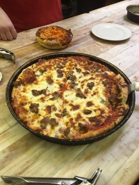 Lou’s LaGrotto | restaurant | 3001 5th St, Peru, IL 61354, USA | 8152233083 OR +1 815-223-3083