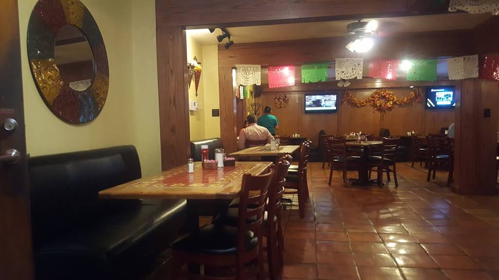 Herreras Cafe | restaurant | 3311 Sylvan Ave, Dallas, TX 75212, USA | 2149547180 OR +1 214-954-7180