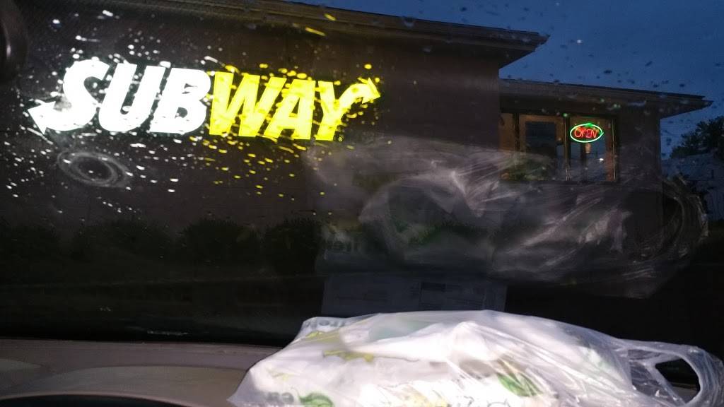 Subway Restaurants | restaurant | 39 Vine St, Peebles, OH 45660, USA | 9377984141 OR +1 937-798-4141