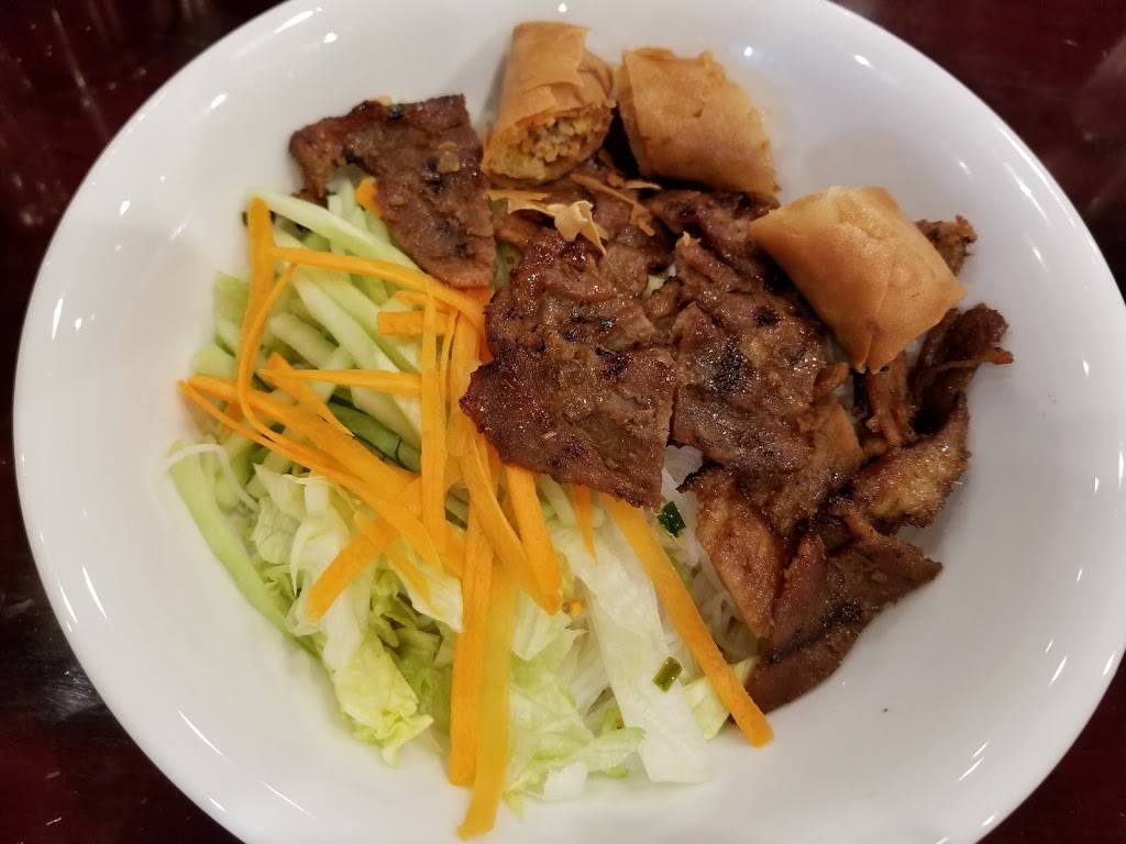 Hot Pho & Grill Vietnamese Restaurant | restaurant | 12236 Branders Creek Dr, Chester, VA 23831, USA | 8047967891 OR +1 804-796-7891