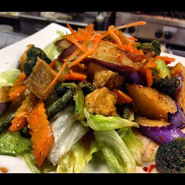 Aura Thai | restaurant | 4085 Atlantic Ave, Long Beach, CA 90807, USA | 5624263000 OR +1 562-426-3000