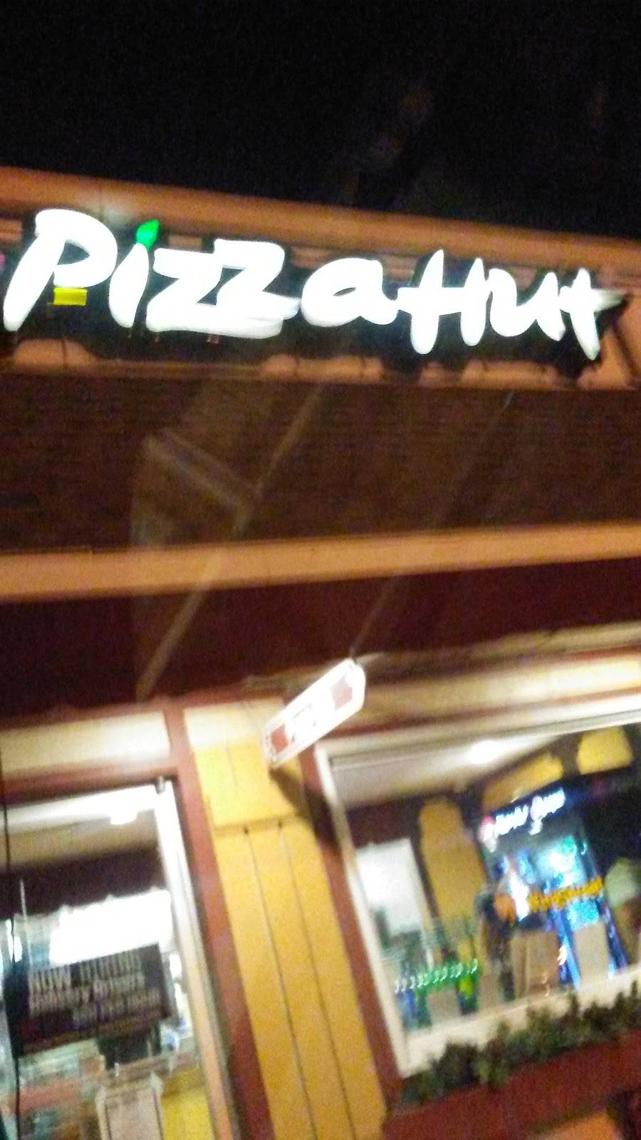 Pizza Hut | restaurant | 1136 US-27 N, Berne, IN 46711, USA | 2605894030 OR +1 260-589-4030