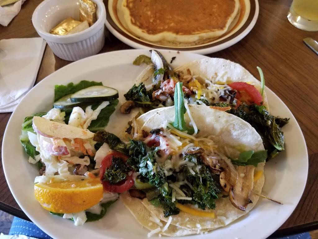 Salt Fork Kitchen | restaurant | 112 E Main St, Solon, IA 52333, USA | 3196242081 OR +1 319-624-2081