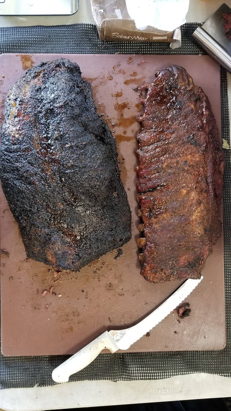 Outlaw Barbecue | restaurant | 180 W B St, Dixon, CA 95620, USA | 4156225546 OR +1 415-622-5546