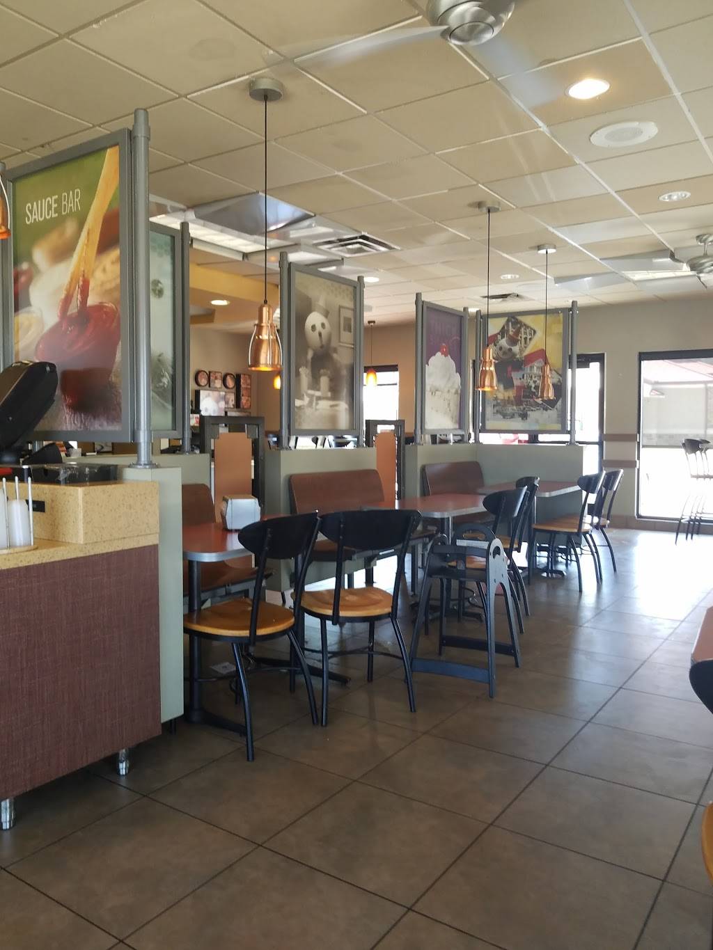 Jack in the Box | restaurant | 1510 E Rio Grande St, Victoria, TX 77901, USA | 3615748649 OR +1 361-574-8649