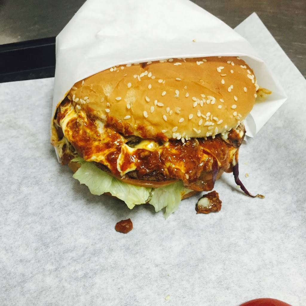 Tipton Burger | restaurant | 398 S Burnett Rd, Tipton, CA 93272, USA | 5597524468 OR +1 559-752-4468