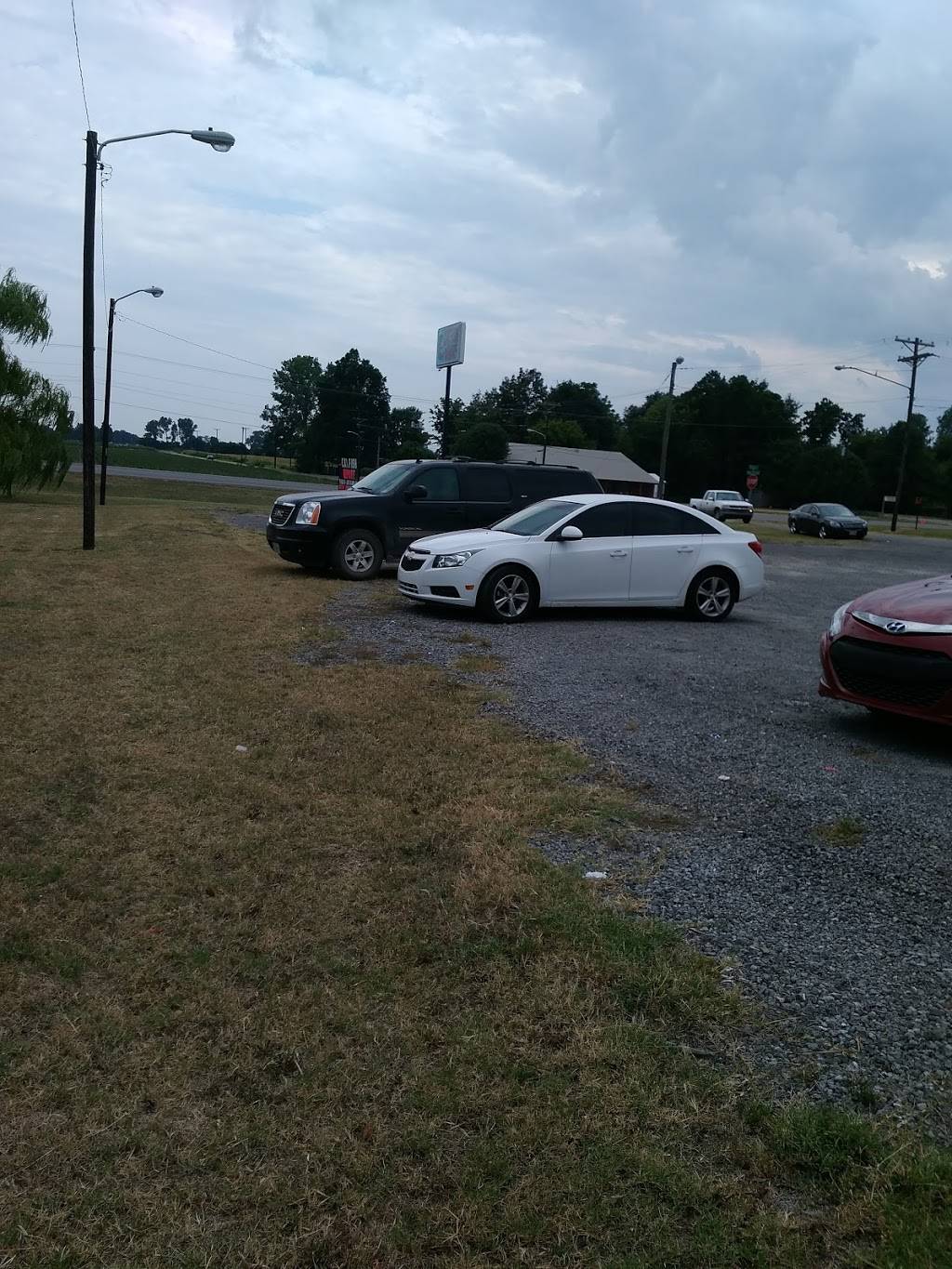 Catfish Wharf | restaurant | 610 East South Bypass, Kennett, MO 63857, USA | 5738881998 OR +1 573-888-1998