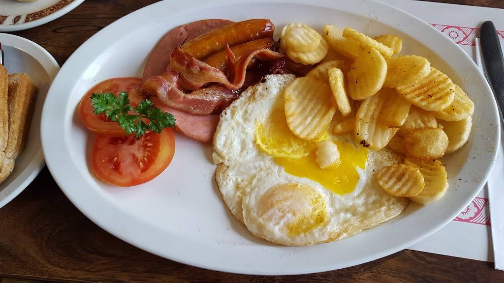 Riverport Restaurant | restaurant | 524 James St, Wallaceburg, ON N8A 2N9, Canada | 5196278882 OR +1 519-627-8882