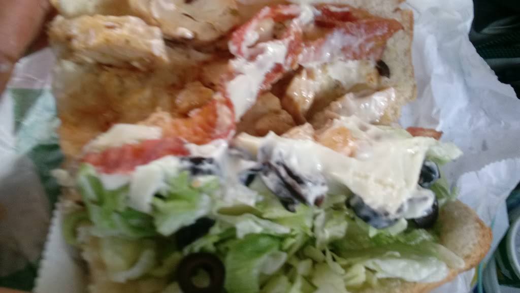 Subway Restaurants | restaurant | 9421 Mesa Dr, Houston, TX 77028, USA | 7136333132 OR +1 713-633-3132