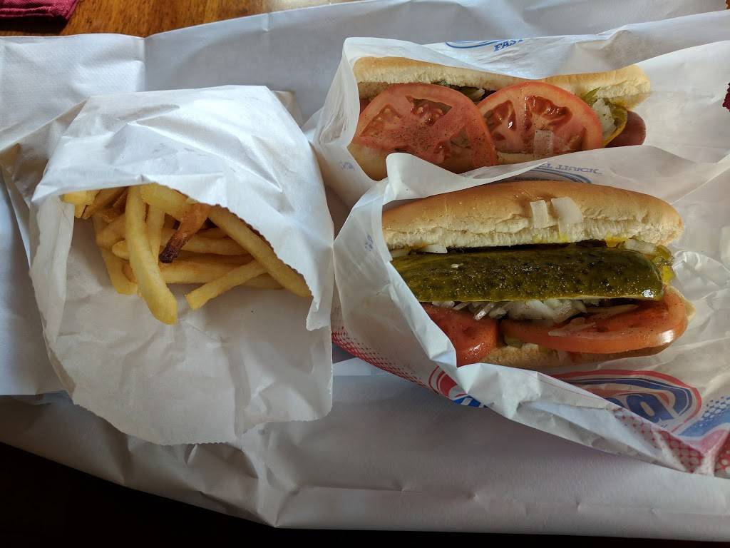 The Lucky Hot Dog | restaurant | 8020 W 171st St, Tinley Park, IL 60477, USA | 7082630130 OR +1 708-263-0130