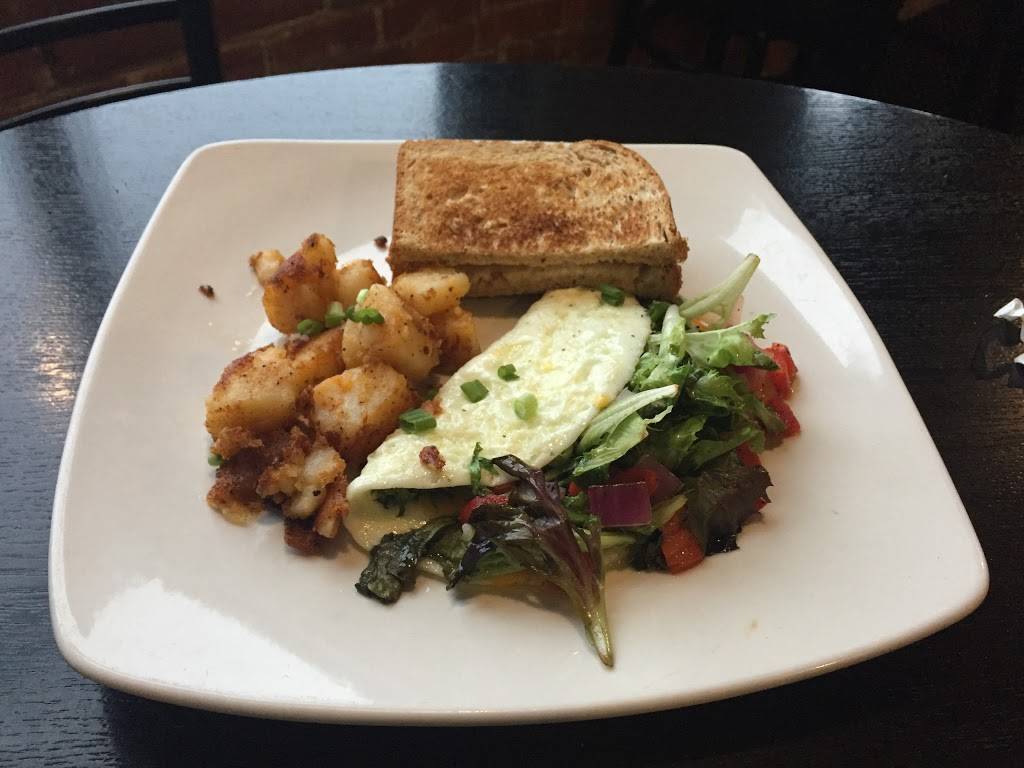 Baggs Square Cafe | restaurant | 421 Broad St, Utica, NY 13501, USA | 3157905724 OR +1 315-790-5724