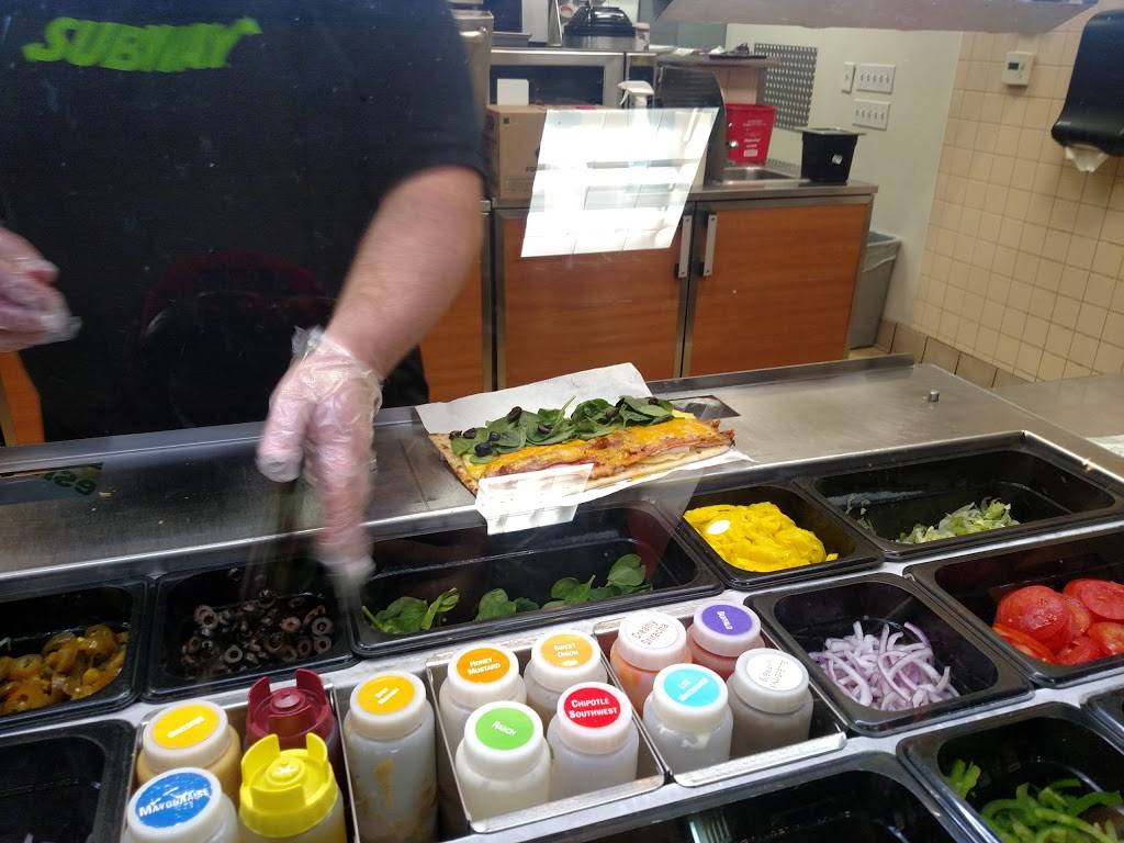 Subway | restaurant | 235 N Sanderson Ave Suite C-1 Winston Plaza, Hemet, CA 92545, USA | 9516581281 OR +1 951-658-1281