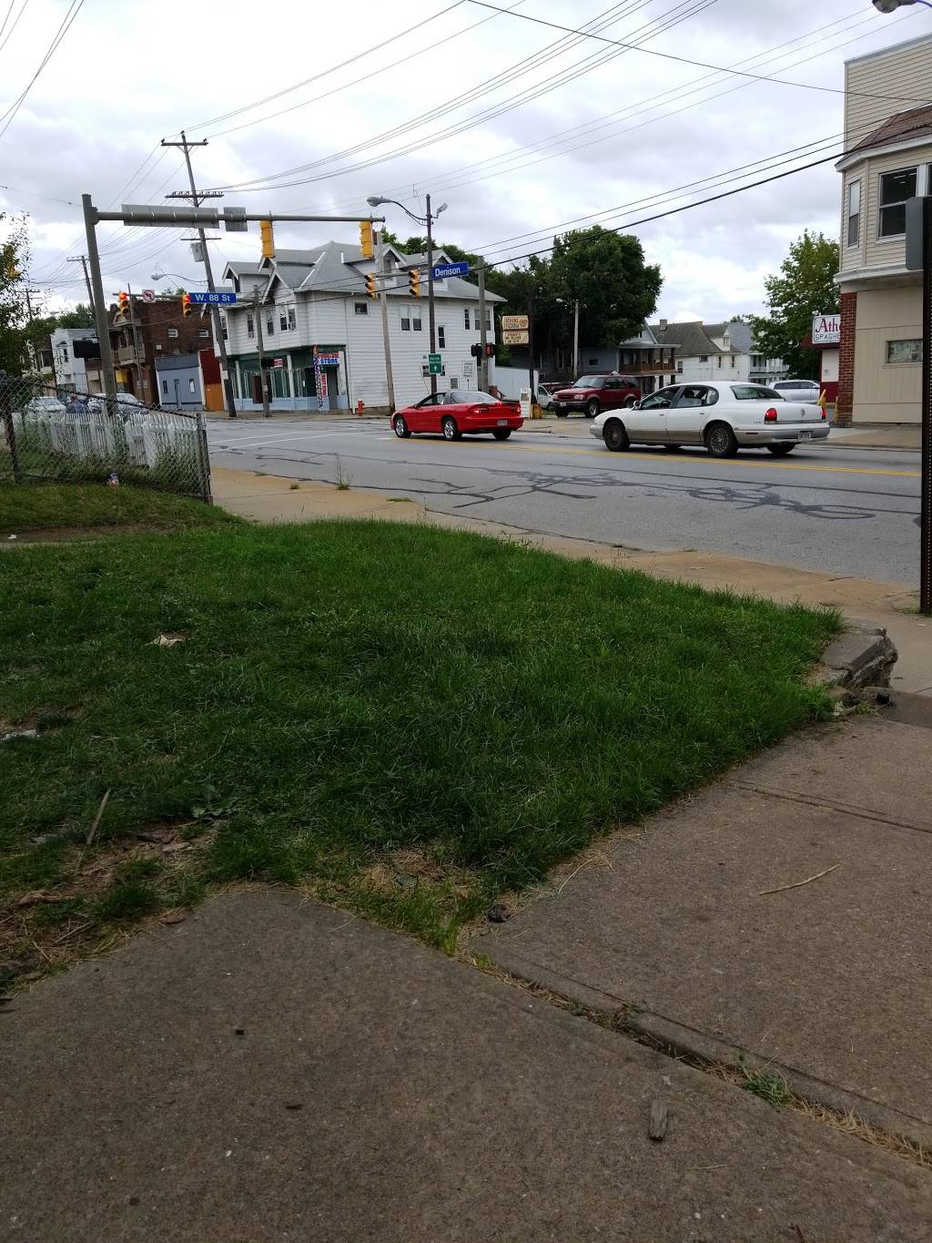 Athens Pizzeria | meal delivery | 8801 Denison Ave, Cleveland, OH 44102, USA | 2169616176 OR +1 216-961-6176