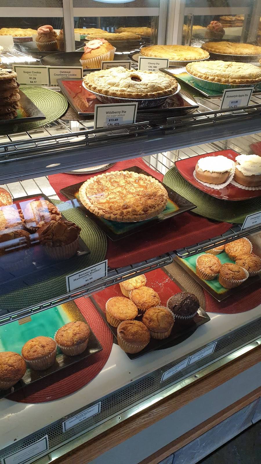 Perkins Restaurant & Bakery | restaurant | 811 S Frontage Rd, Wisconsin Dells, WI 53965, USA | 6082546424 OR +1 608-254-6424