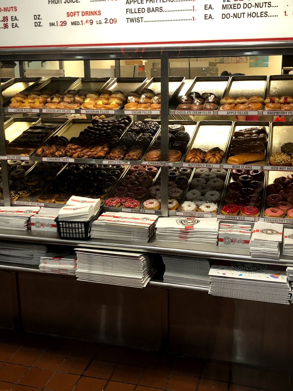Shipley Do-Nuts | meal takeaway | 7220 Antoine Dr, Houston, TX 77088, USA | 2814456437 OR +1 281-445-6437