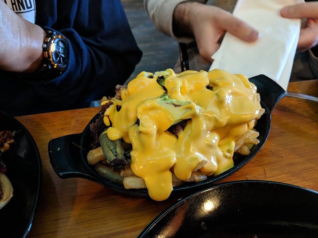 Makers Mountain Eatery, Tap House & Wine Bar | restaurant | 24601 Foresthill Rd, Foresthill, CA 95631, USA | 5303676253 OR +1 530-367-6253