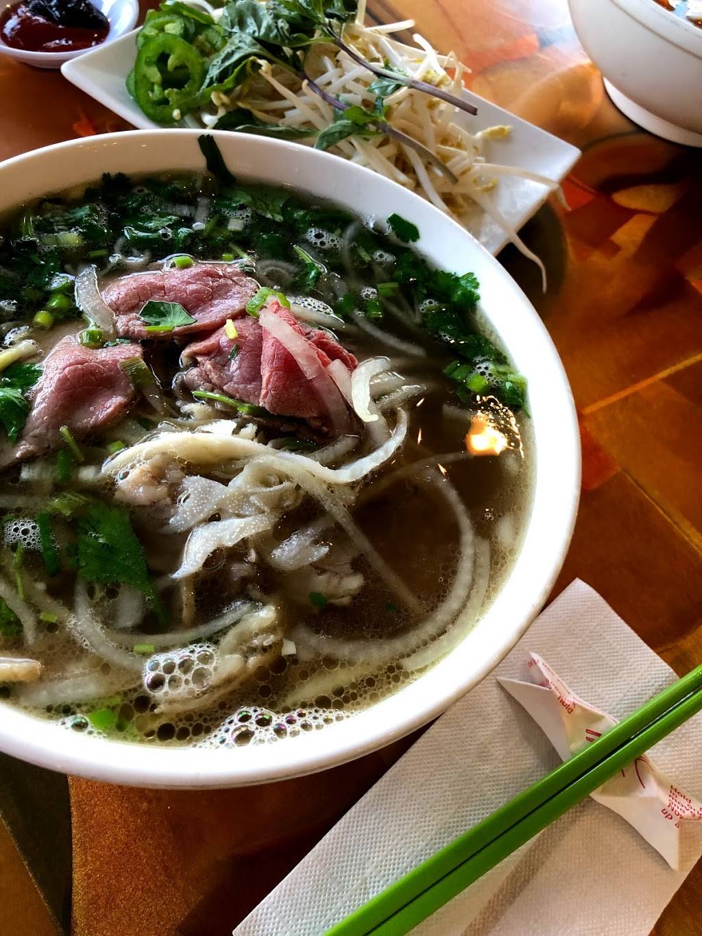 Pho Royal Restaurant Leesburg | restaurant | 542 Fort Evans Rd NE, Leesburg, VA 20176, USA | 7037791774 OR +1 703-779-1774