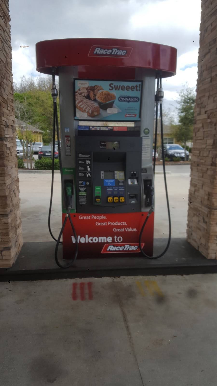 RaceTrac | cafe | 7621 W Linebaugh Ave, Tampa, FL 33625, USA | 8132652093 OR +1 813-265-2093