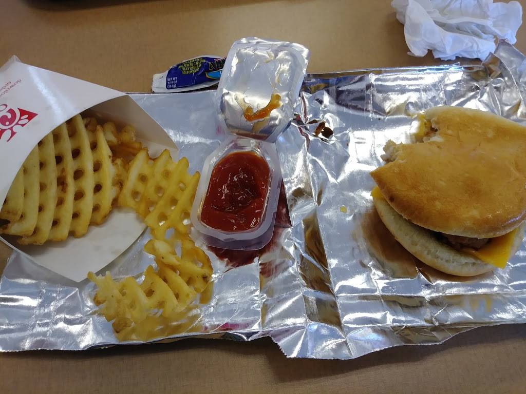 Chick-fil-A | restaurant | 6203 N Illinois St, Fairview Heights, IL 62208, USA | 6183972200 OR +1 618-397-2200