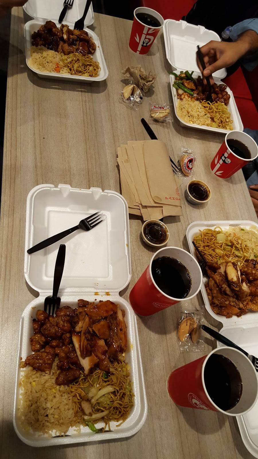 Panda Express | meal takeaway | 1803 N Cahuenga Blvd, Hollywood, CA 90028, USA | 3239623182 OR +1 323-962-3182