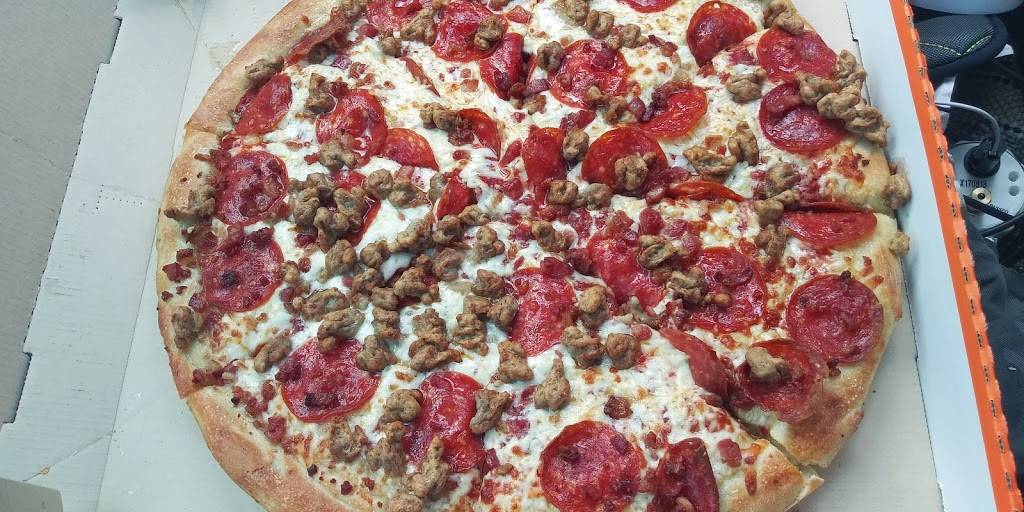 Little Caesars Pizza | meal takeaway | 1368 US-321, Hickory, NC 28601, USA | 8283269191 OR +1 828-326-9191