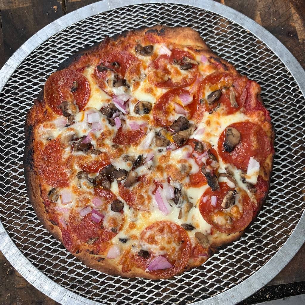 Full Moon Pizza | restaurant | 425 Michigan St, Petoskey, MI 49770, USA | 2316223344 OR +1 231-622-3344