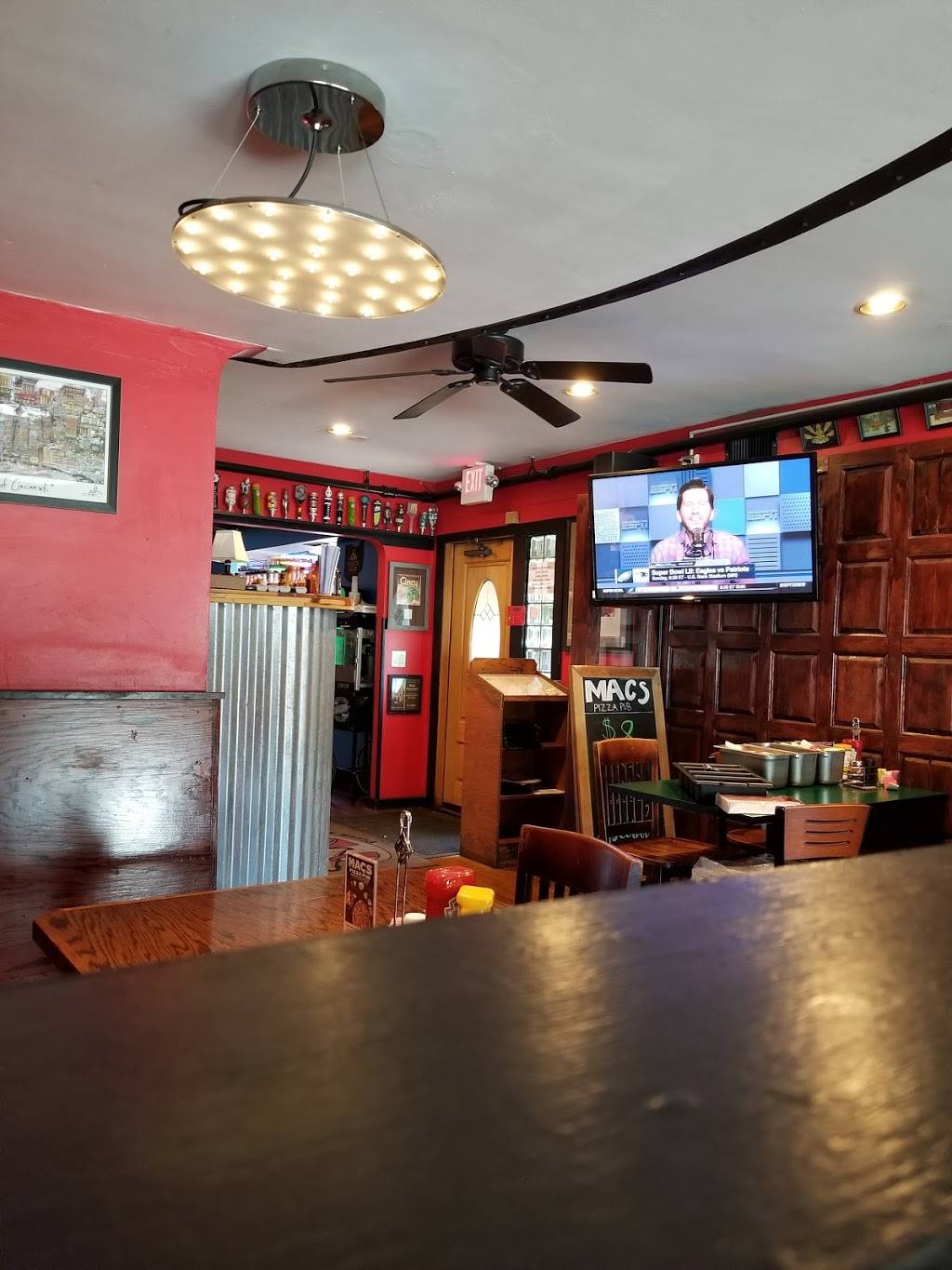 Macs Pizza Pub | restaurant | 205 W McMillan St, Cincinnati, OH 45219, USA | 5132416227 OR +1 513-241-6227