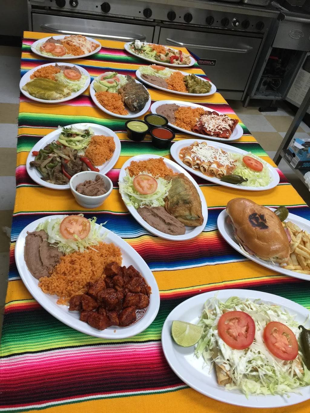 Pattys Mexican Restaurant | restaurant | 4225 Calder Ave, Beaumont, TX 77706, USA | 4095544612 OR +1 409-554-4612