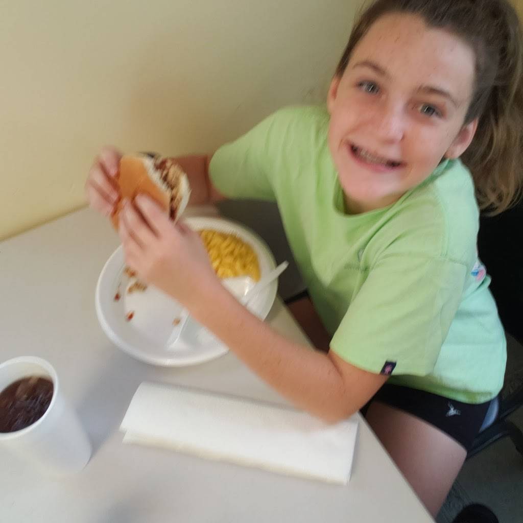 Heads BBQ | restaurant | 1055 Dorris Winters Rd, Chapmansboro, TN 37035, USA | 6152478621 OR +1 615-247-8621