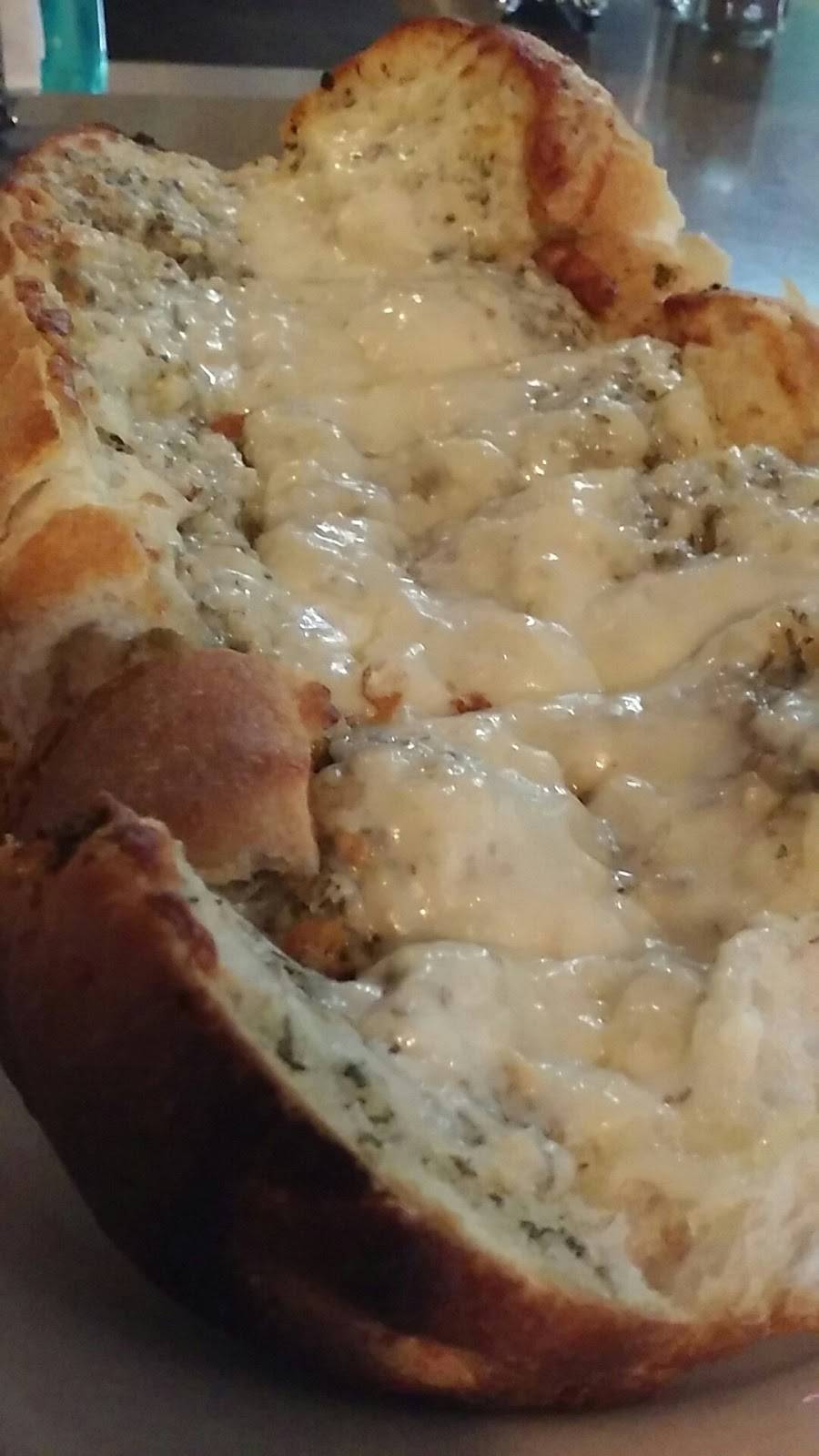 Mizzas | restaurant | 6 Ethan Allen St, Lakeville, CT 06039, USA | 8604356266 OR +1 860-435-6266