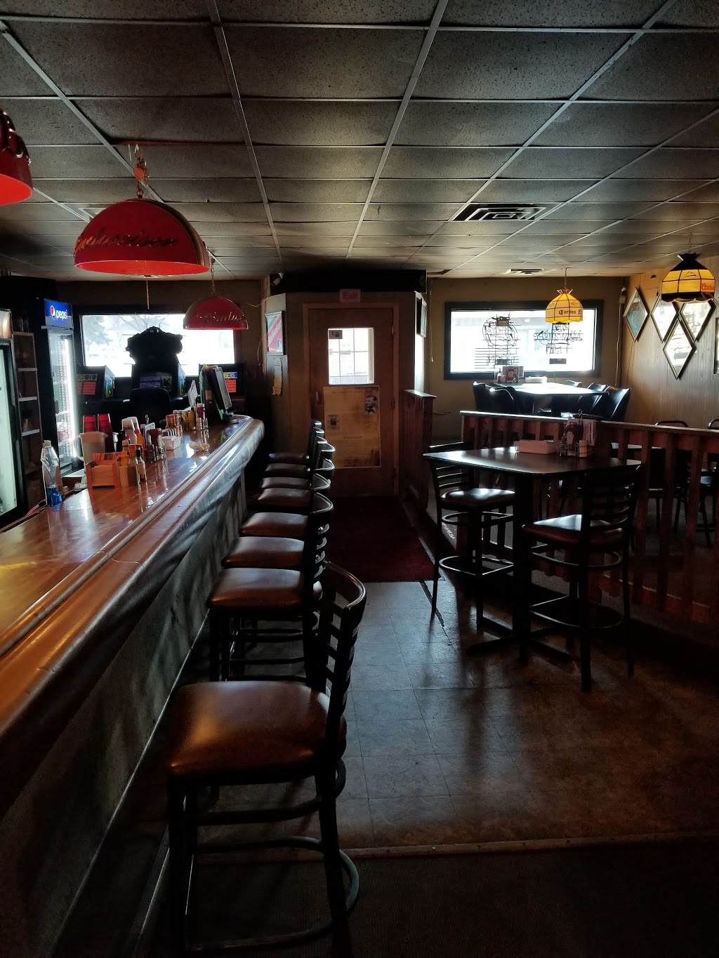 Sports Cabin | restaurant | 653 N Main Ave, Garretson, SD 57030, USA | 6055946469 OR +1 605-594-6469