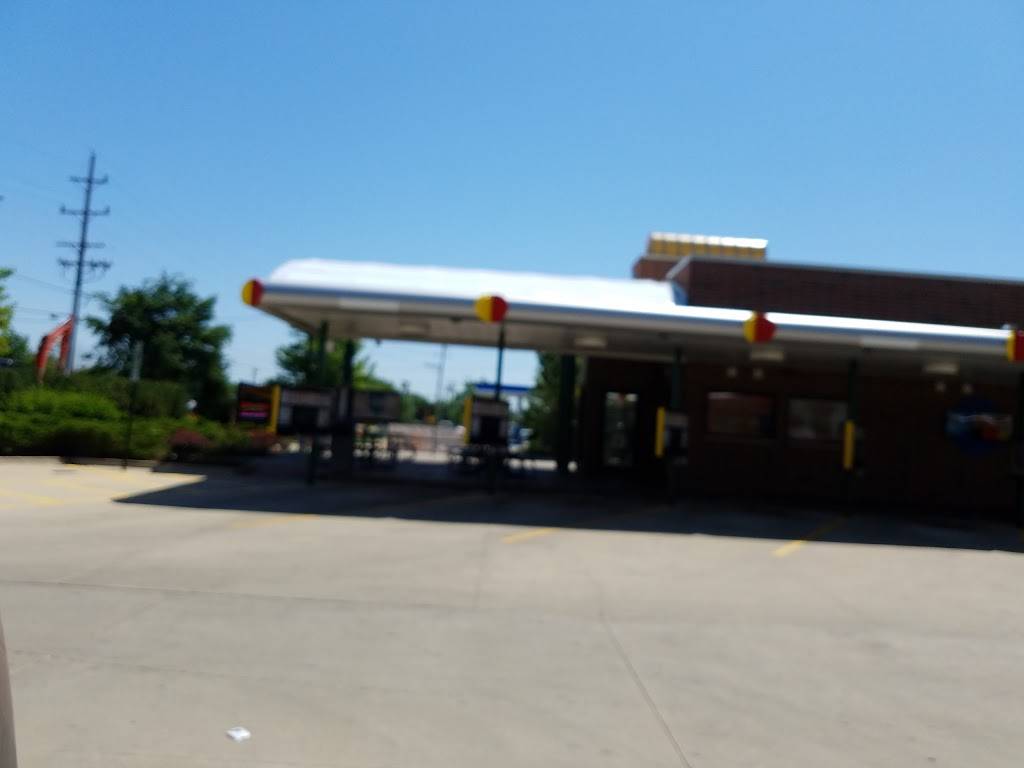 Sonic Drive-In | restaurant | 1121 W Stearns Rd, Bartlett, IL 60103, USA | 6302891860 OR +1 630-289-1860