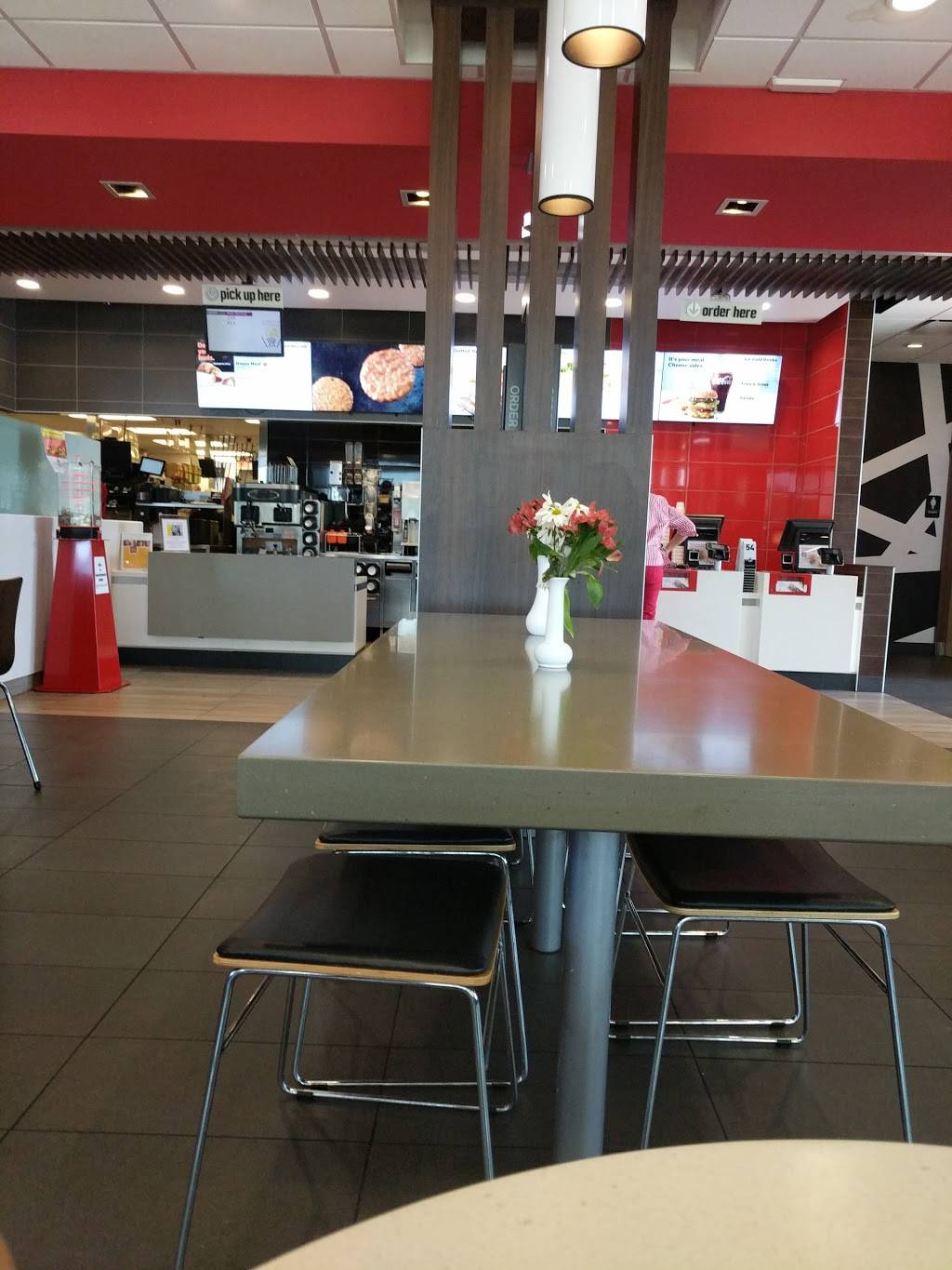 McDonalds | restaurant | 13418 S McCall Rd, Port Charlotte, FL 33981, USA | 9418280061 OR +1 941-828-0061