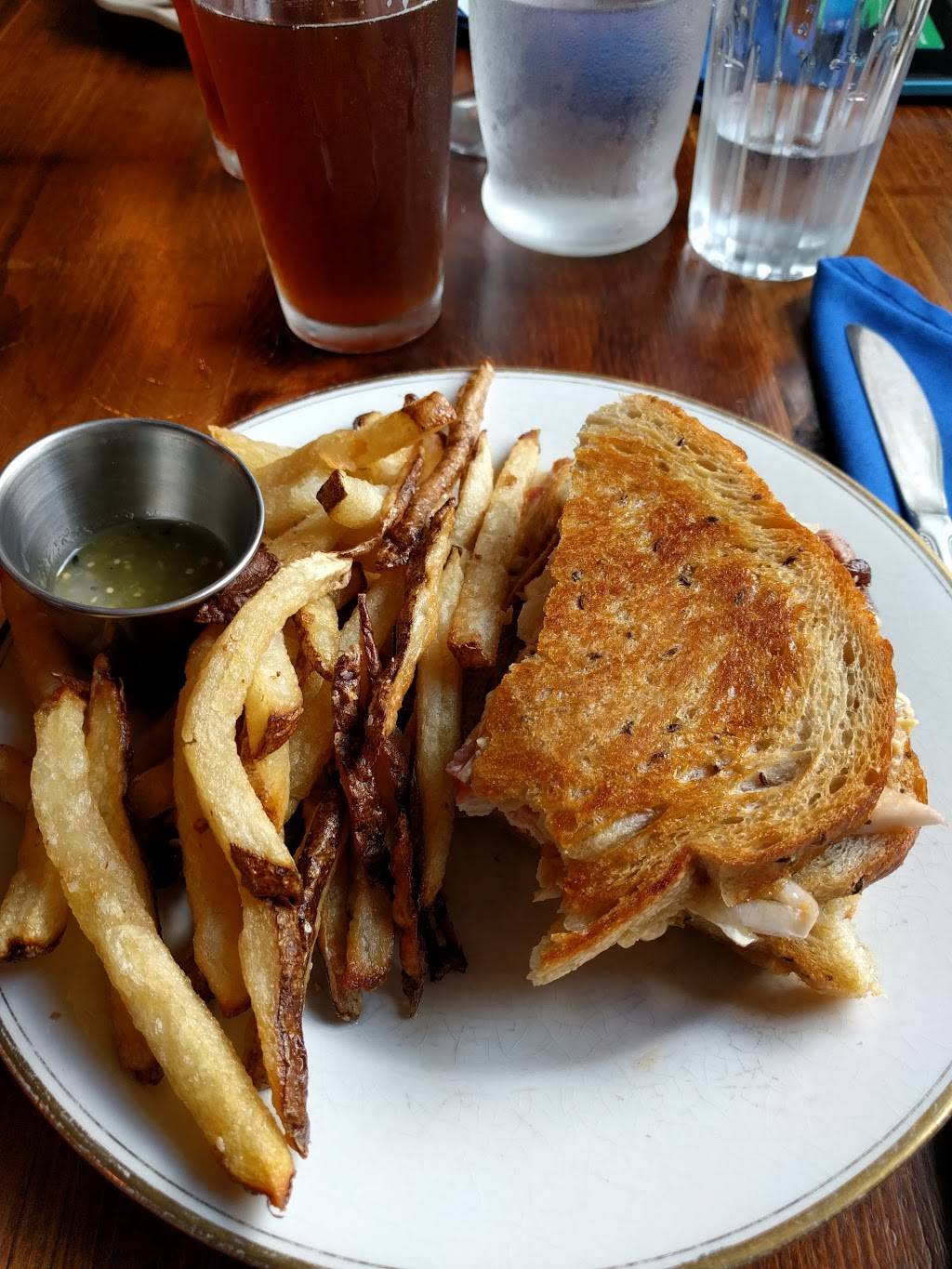 The Wheelhouse | restaurant | 109 N Main St, St Joseph, IL 61873, USA | 2174696252 OR +1 217-469-6252