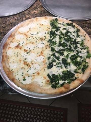 Venezia Pizzeria & Restaurant | restaurant | 3338 Hillside Avenue, New Hyde Park, NY 11040, USA | 5167439511 OR +1 516-743-9511