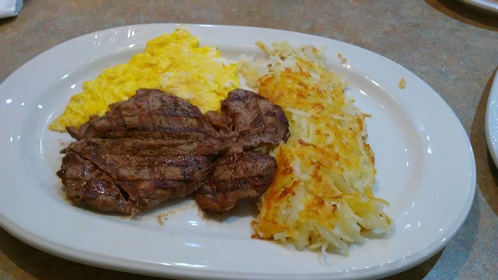 Pegahs Family Restaurant | restaurant | 11005 Johnson Dr, Shawnee, KS 66203, USA | 9139626700 OR +1 913-962-6700