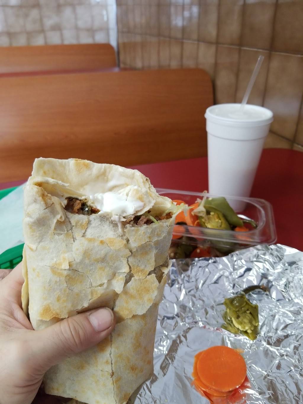 El Faro | restaurant | 6136 S Archer Rd, Summit, IL 60501, USA | 7085631022 OR +1 708-563-1022