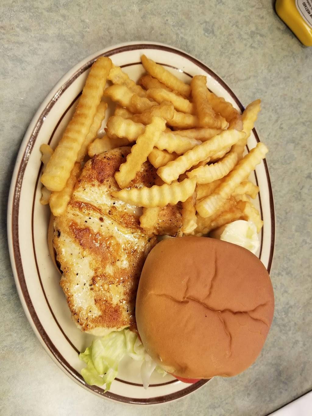 Deerfield Family Restaurant | restaurant | 61239,, 2215 John Deere Rd, East Moline, IL 61244, USA | 3097923900 OR +1 309-792-3900