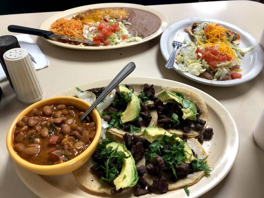 Old Dannys Cocina | restaurant | 250 Enrique M. Barrera Pkwy, San Antonio, TX 78237, USA | 2104349167 OR +1 210-434-9167