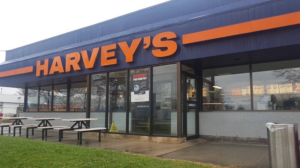 Harveys | restaurant | 1946 Robertson Rd, Nepean, ON K2H 5B9, Canada | 6138290811 OR +1 613-829-0811