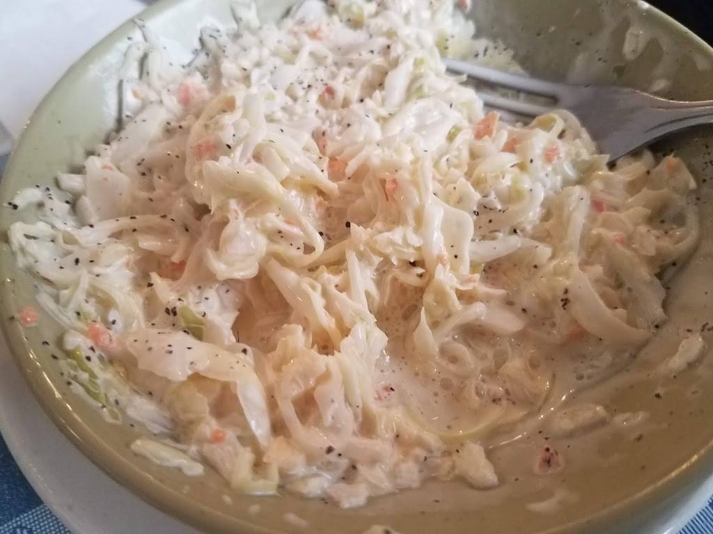 Tessies Place | restaurant | 116 N Woodlawn Ave, Metairie, LA 70001, USA | 5048358377 OR +1 504-835-8377