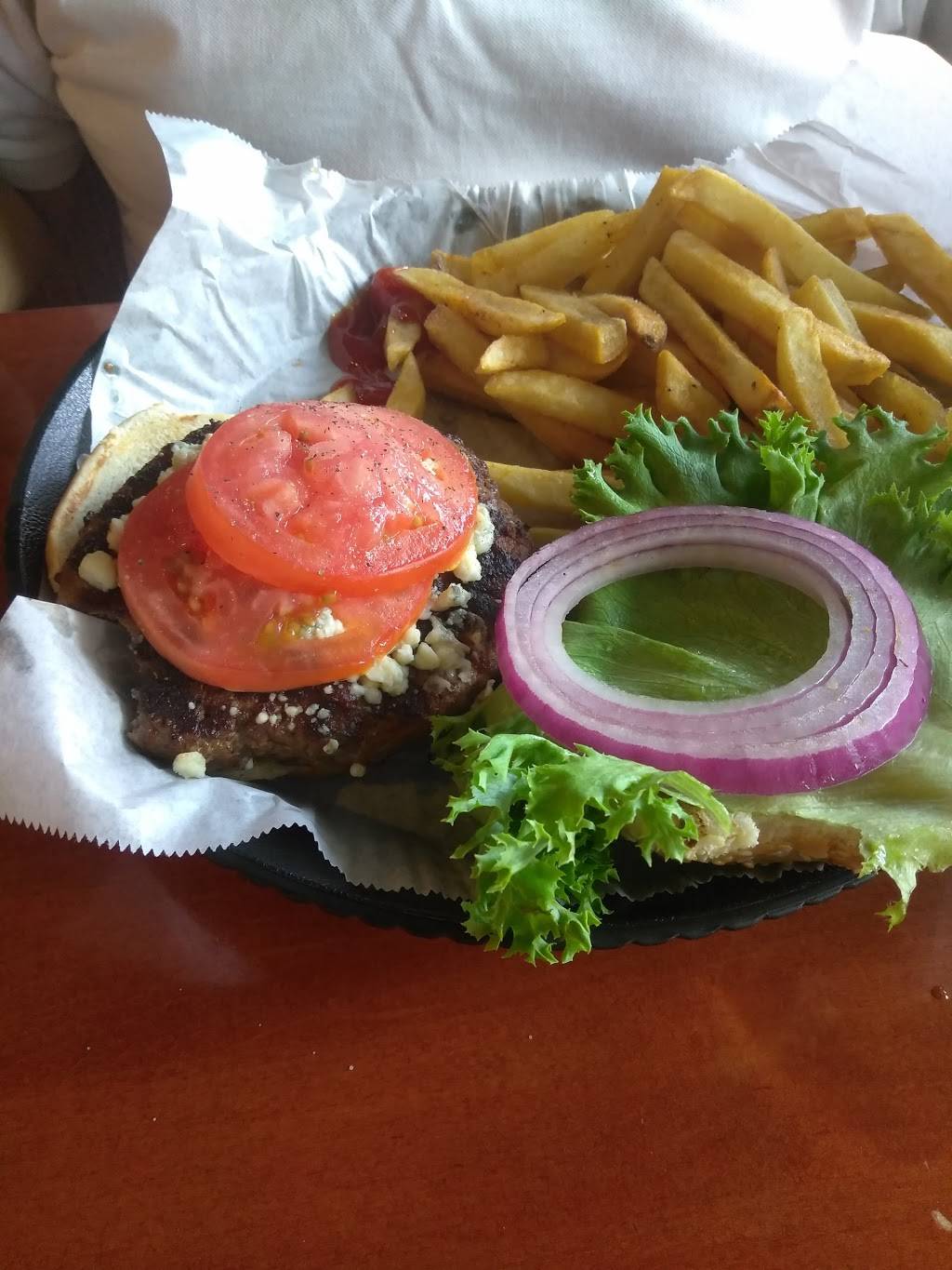 Pirates Well Restaurant & Bar | restaurant | 12041 Southern Blvd, Loxahatchee, FL 33470, USA | 5614692333 OR +1 561-469-2333